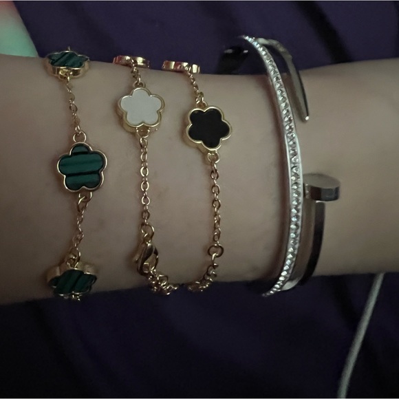 Buy all 3 clover leaf bracelets for the price of 1 - Picture 2 of 2